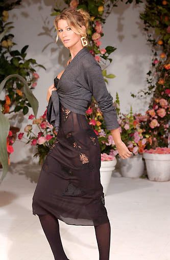 Dolce & Gabbana Spring 2002 Runway Gisele Bündchen Dress