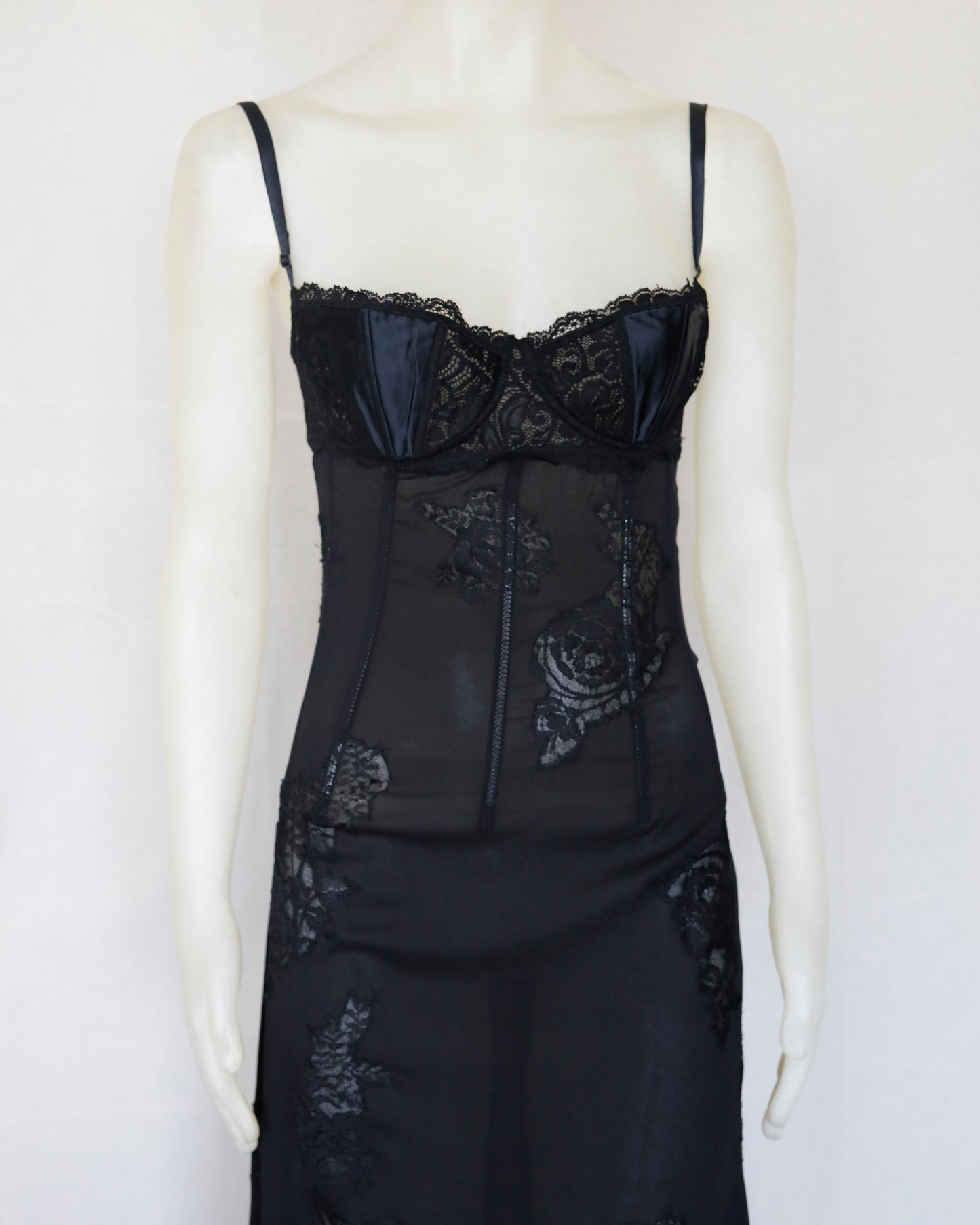 Dolce & Gabbana Spring 2002 Runway Gisele Bündchen Dress