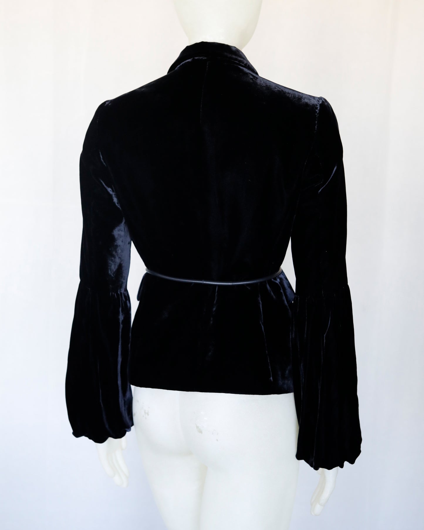 Gucci 1999 by Tom Ford runway velvet jacket with puff sleeves