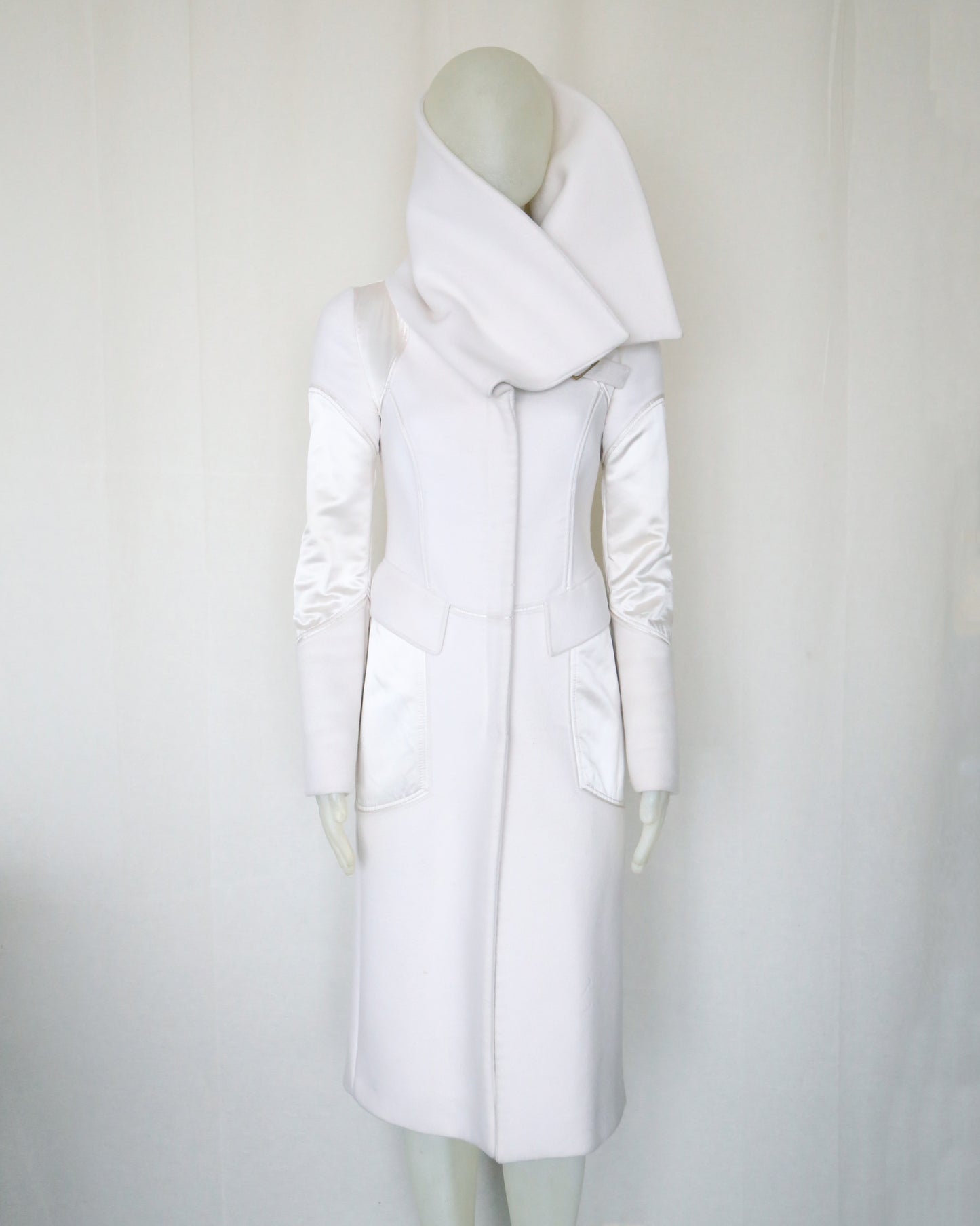 Gucci by Tom Ford FW 2003 White Corseted Runway Coat