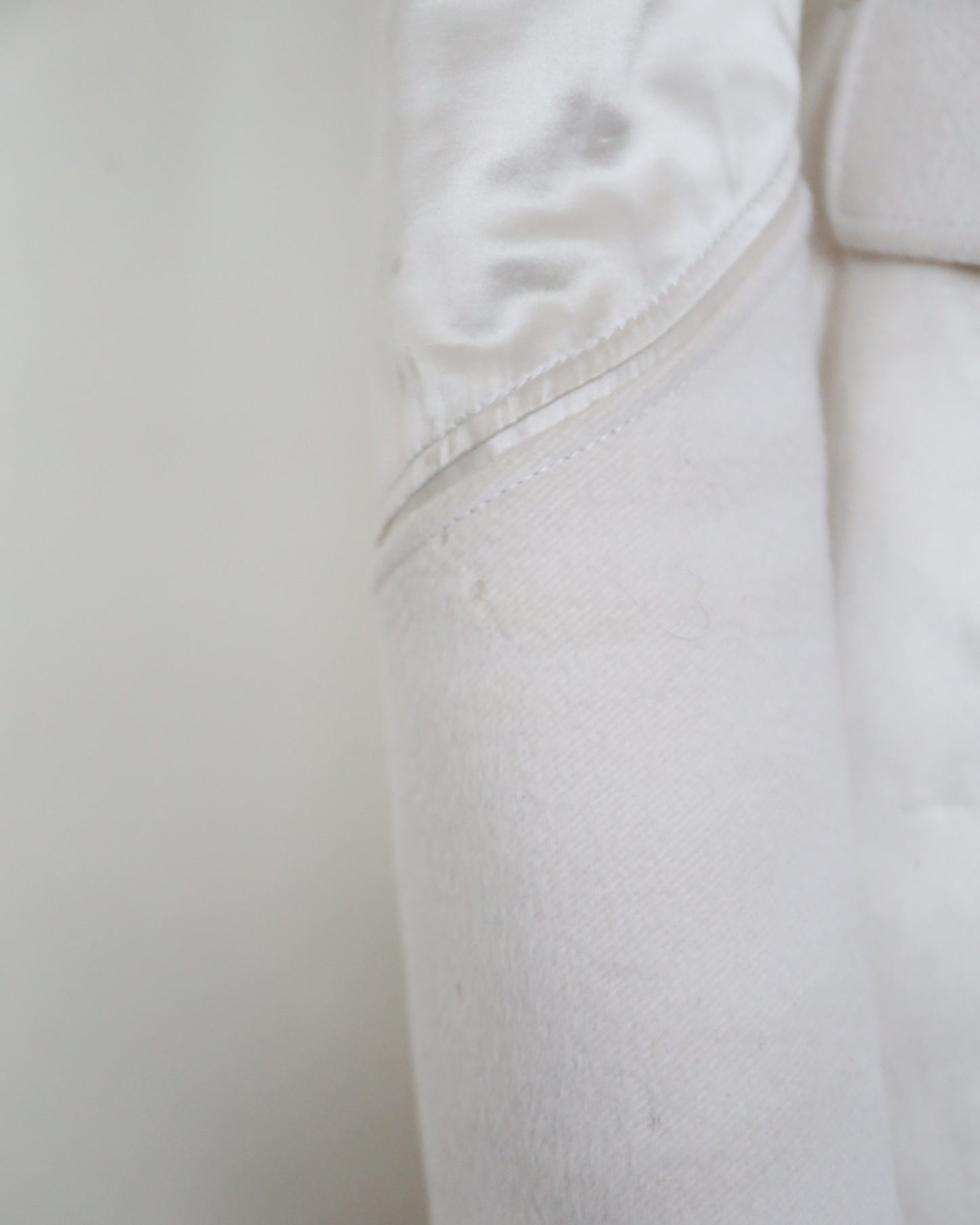 Gucci by Tom Ford FW 2003 White Corseted Runway Coat